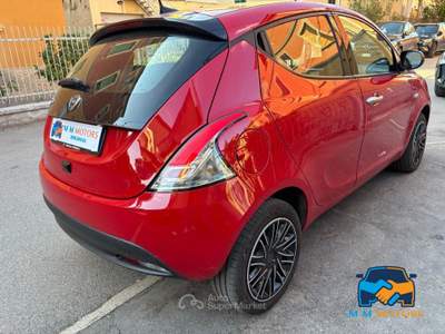 Lancia Ypsilon 1.2 Silver Plus Gpl 69cv Rosso usata Bologna