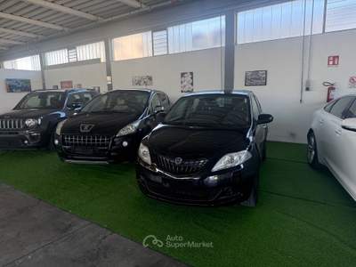 Lancia Ypsilon LANCIA YPSILON ORO 2023 Nero usata Ponsacco
