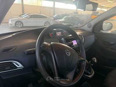 Lancia Ypsilon LANCIA YPSILON ORO 2023 Nero usata Ponsacco