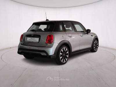 MINI Clubman Cooper Essential 5 Porte Argento usata Modena