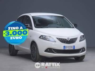 Lancia Ypsilon ypsilon 1.0 firefly hybrid gold s&s 70cv 5p.ti Bianco usata Barzago