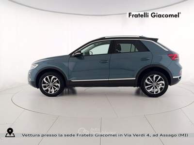 Volkswagen T-Roc 1.5 tsi style dsg Blu/Azzurro usata Assago