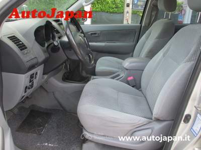 Toyota Hilux 3.0 d-4d double cab SR Argento usata Pisogne