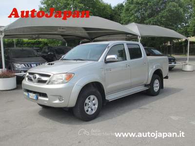 Toyota Hilux 3.0 d-4d double cab SR Argento usata Pisogne