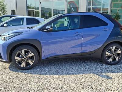 Toyota Aygo X Nuova Hybrid 115 Blu/Azzurro usata Castiglione delle Stiviere