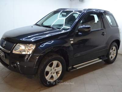 Suzuki Grand Vitara 1.9 DDiS 3 porte G.TRAINO!!! Nero usata Rovigo