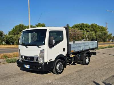 Nissan Cabstar NT400 35 130CV - RIBALTABILE TRILATERALE Bianco usata Maruggio