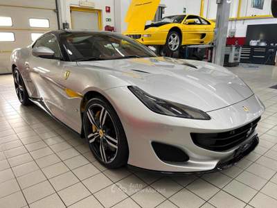 Ferrari Portofino Portofino |CARBON|CARPLAY|MAGNERIDE|APPROVED Argento usata Calvatone
