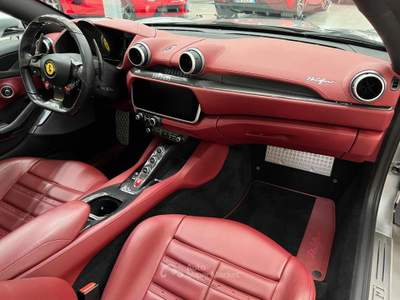 Ferrari Portofino Portofino |CARBON|CARPLAY|MAGNERIDE|APPROVED Argento usata Calvatone