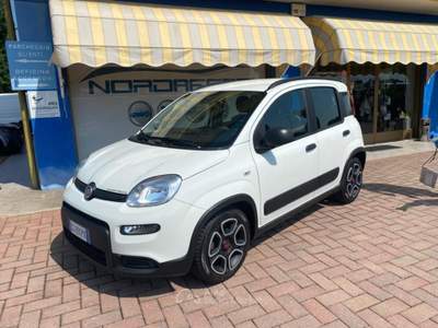 Fiat Panda 1.0 FireFly S&S Hybrid City Life ** NEOPATENTATO** Bianco usata Brusnengo