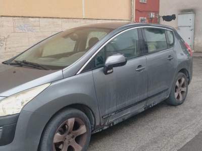 Peugeot 3008 Secondo proprietario e non fumatore Grigio usata Barletta