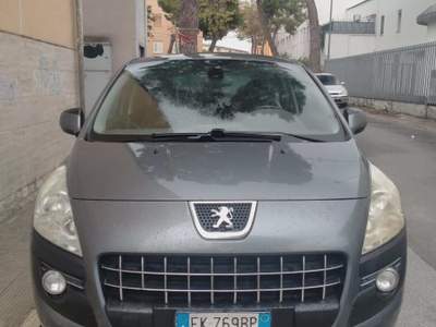 Peugeot 3008 Secondo proprietario e non fumatore Grigio usata Barletta