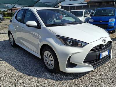 Toyota Yaris 1.5 Hybrid 115 Active Bianco usata Castiglione delle Stiviere