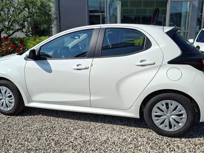 Toyota Yaris 1.5 Hybrid 115 Active Bianco usata Castiglione delle Stiviere