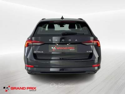 Skoda Octavia 1.0 e-TEC DSG Wagon Executive Nero usata Castenaso