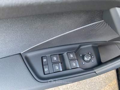 Audi A3 SPB 30 TDI S tronic Business NAV PARI AL NUOVO Nero usata Manocalzati