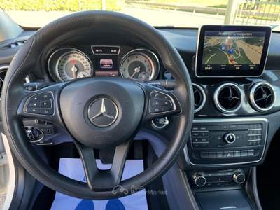 Mercedes-Benz CLA d Automatic Business NAVIGATORE Bianco usata Manocalzati
