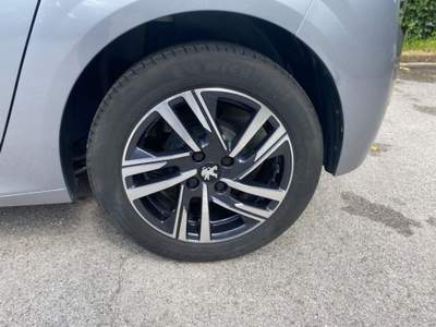 Peugeot 208 PureTech 75 Stop&Start 5 porte STYLE Grigio usata Manocalzati