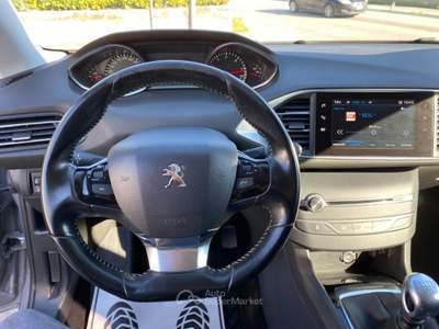 Peugeot 308 BlueHDi 130 S&S Active Grigio usata Manocalzati