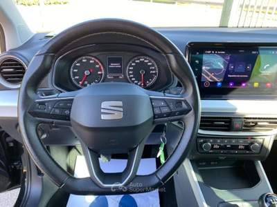 Seat Arona 1.0 EcoTSI Style NAV/FARI LED/CARPLAY Nero usata Manocalzati