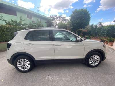 Volkswagen T-Cross 1.0 TSI 110 CV Life Grigio usata Manocalzati