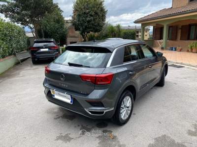Volkswagen T-Roc 2.0 TDI 150CV DSG 4MOTION Business NAV Grigio usata Manocalzati
