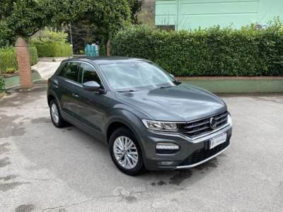 Volkswagen T-Roc 2.0 TDI 150CV DSG 4MOTION Business NAV Grigio usata Manocalzati