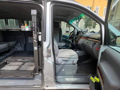 Mercedes-Benz Viano Viano allestito per disabili sali e guida Argento usata Pogliano Milanese
