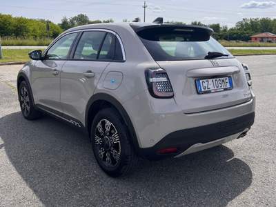 Fiat 600 FIAT 600 HYBRID 145CV Beige usata Fontaneto d'Agogna