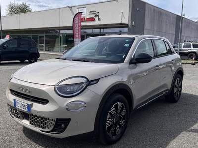 Fiat 600 FIAT 600 HYBRID 145CV Beige usata Fontaneto d'Agogna
