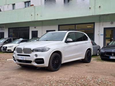 BMW X5 M50d 3.0cc 139.000km XDRIVE Full usata Sassofeltrio