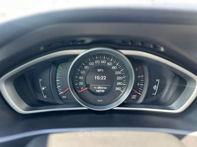 Volvo V40 2.0 d2 Kinetic my18 usata Altidona