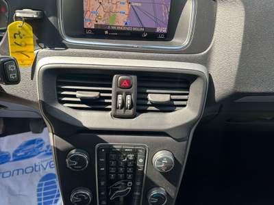 Volvo V40 2.0 d2 Kinetic my18 usata Altidona