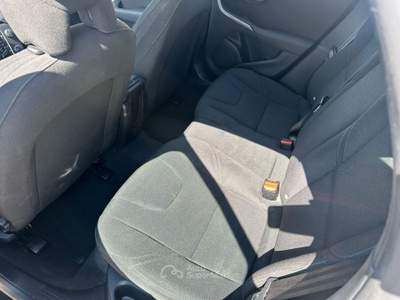 Volvo V40 2.0 d2 Kinetic my18 usata Altidona
