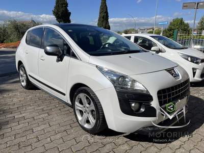 Peugeot 3008 3008 2.0 hdi 16v Allure (outdoor) c/t.pan.163cv auto Bianco usata San Giorgio del Sannio