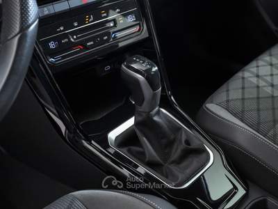 Volkswagen T-Roc 1.5 tsi R-Line dsg Bianco usata Bassano del Grappa