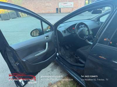 Peugeot 308 308 SW 1.6 e-hdi 8v Active s&amp;s 112cv robot Grigio usata Treviso