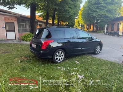 Peugeot 308 308 SW 1.6 e-hdi 8v Active s&amp;s 112cv robot Grigio usata Treviso