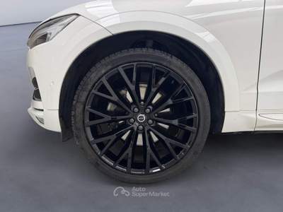 Volvo XC60 Xc60 B5 (D) Awd Automatico Plus Bright Bianco usata Cassola