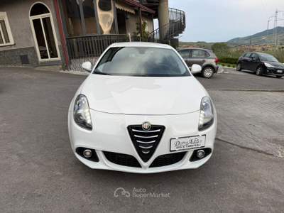 Alfa Romeo Giulietta Giulietta 1.6 JTDm-2 105 CV Exclusive Bianco usata SANTA MARIA NUOVA