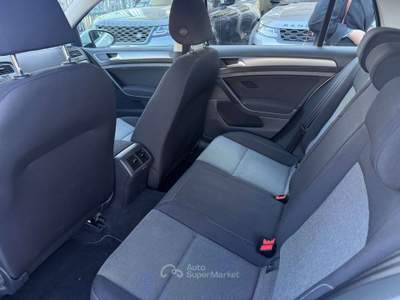 Volkswagen Golf 5p 1.4 tgi BENZINA/METANO Bianco usata Lallio