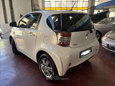 Toyota iQ 1.0 Sol Bianco usata Milano