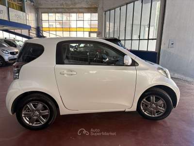 Toyota iQ 1.0 Sol Bianco usata Milano