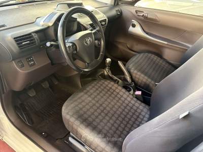 Toyota iQ 1.0 Sol Bianco usata Milano