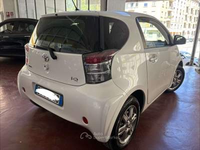 Toyota iQ 1.0 Sol Bianco usata Milano