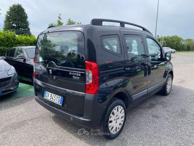 Peugeot Bipper Bipper Tepee Tepee 1.4 hdi Outdoor Nero usata Urgnano