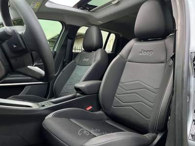 Jeep Avenger 1.2 turbo hybrid 101cv UNICOPROPRIETARIO ITALIANA Grigio usata Pomigliano d'Arco