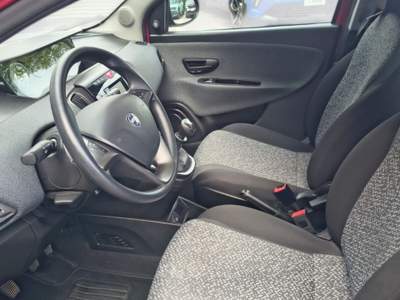 Lancia Ypsilon 5 porte S&S Hybrid Silver Rosso usata Pisa