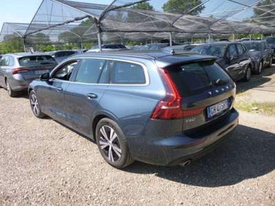 Volvo V60 V60 2.0 b4 Momentum Business Pro auto 7m ADAS LED Blu/Azzurro usata Riccione