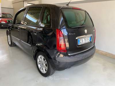 Lancia Musa 1.9 MJT PLATINO Tetto/Navi/Pelle Nero usata Corato